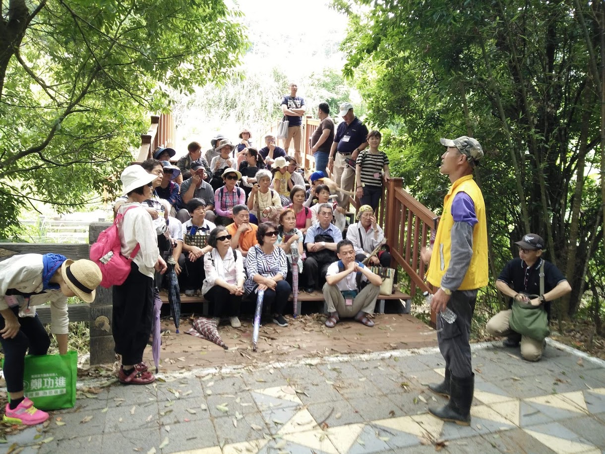 大窩生態園區導覽-包含古圳道、百年老樹、螢火蟲、蝙蝠洞、百年土地公、地景藝術、客家歌曲涂敏涂敏恆故居、馬口魚生態解說、油桐花步道等等人文藝涂敏恆故居、馬口魚生態解說、油桐花步道等等，人文藝術生態豐富，