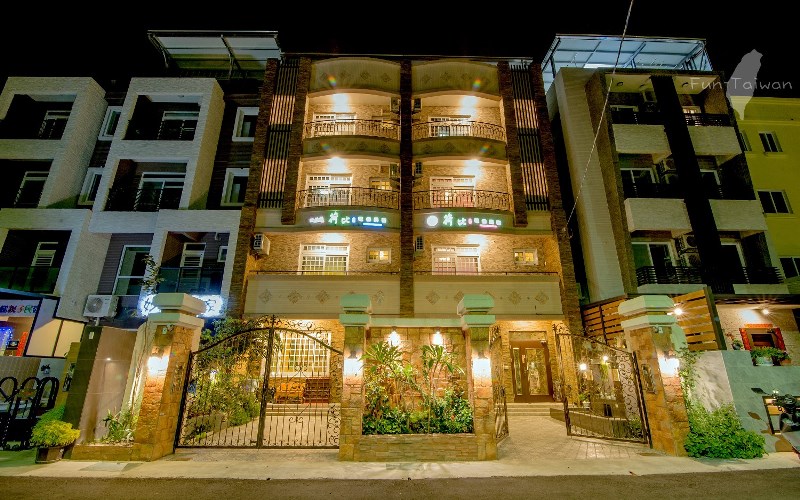 荷比8號電梯民宿-1