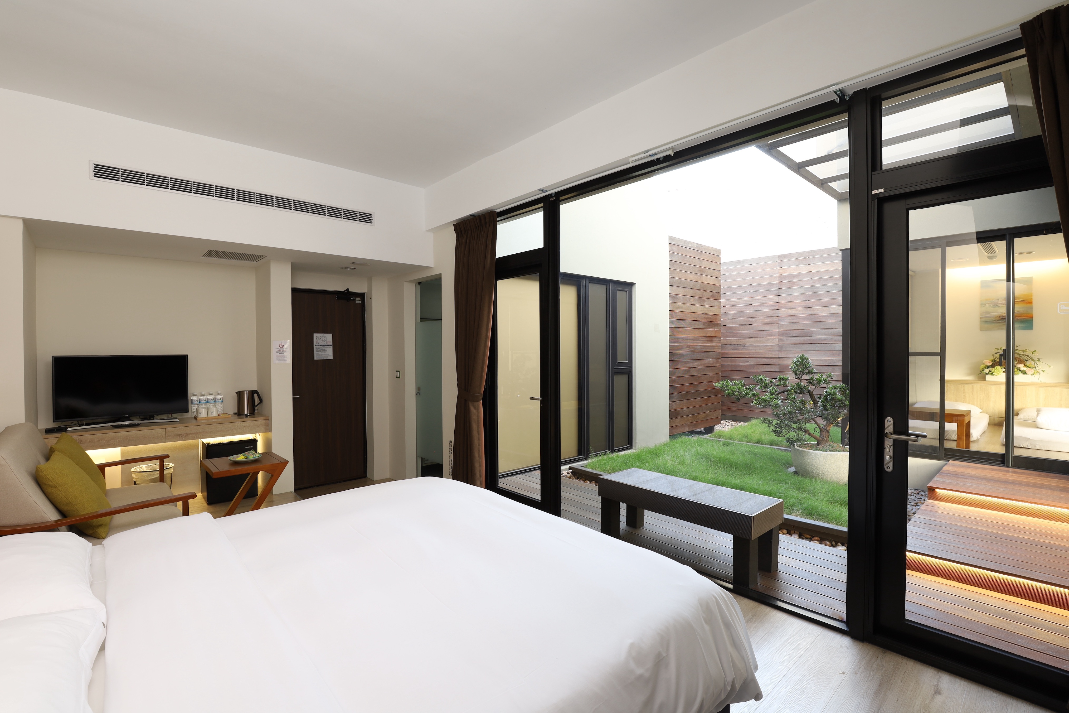 HOTEL Z-7