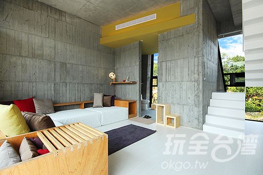 遊ぶ。 家-24