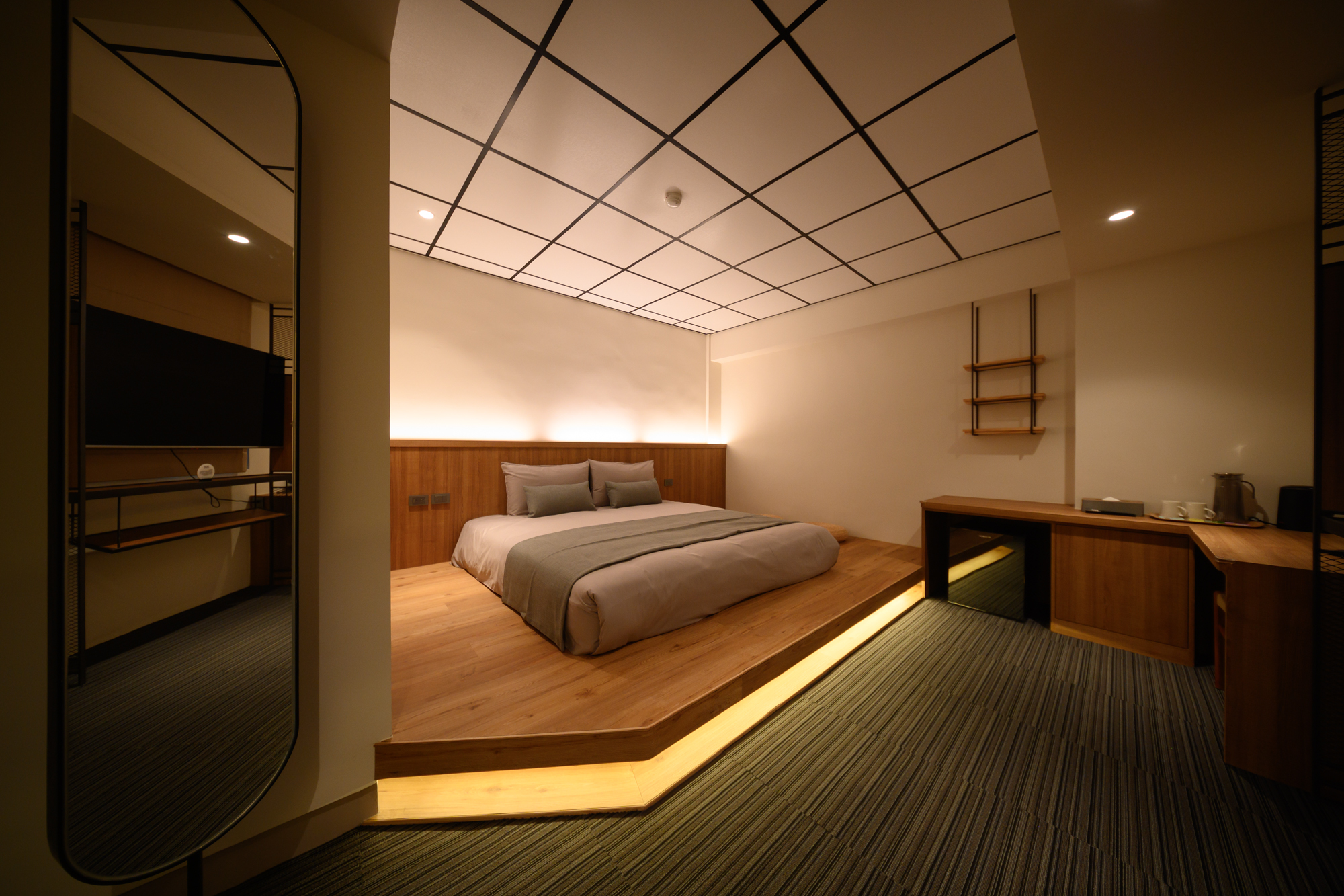  Hotel East Group24