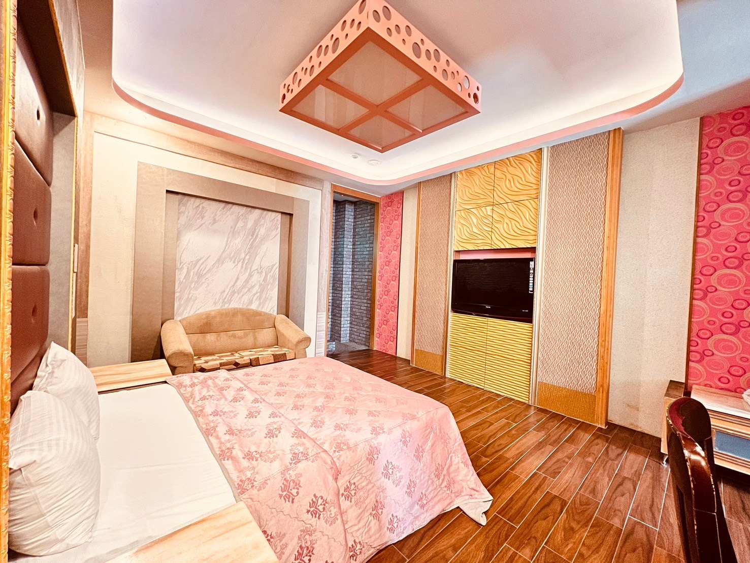 富晴汽車旅館35