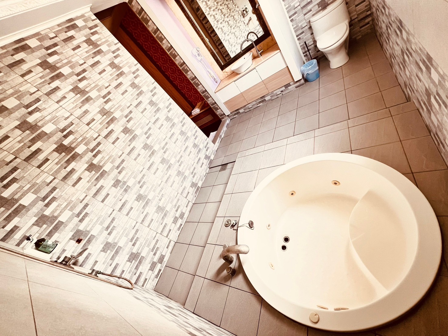 富晴汽車旅館23