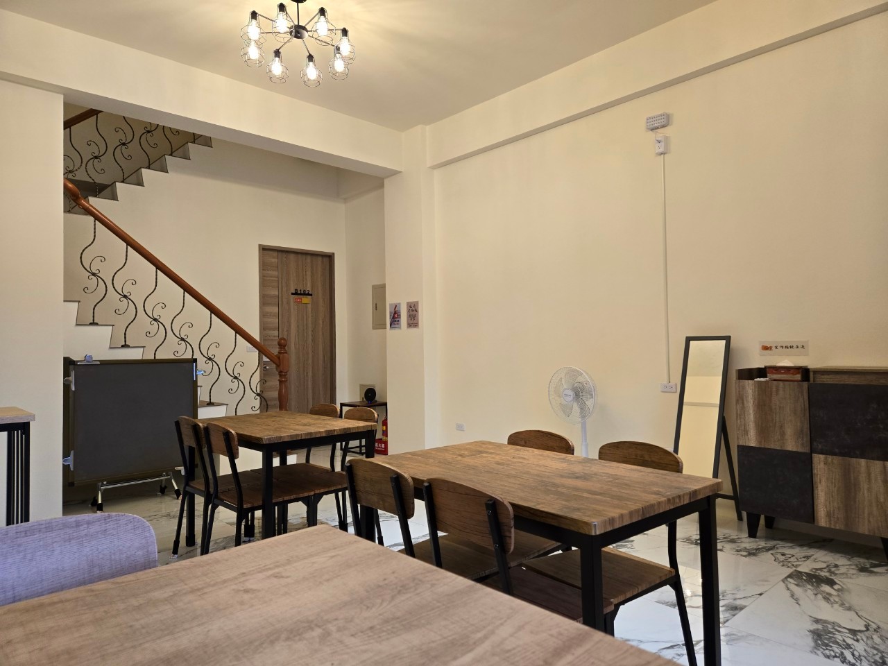 眠極文旅民宿2館12