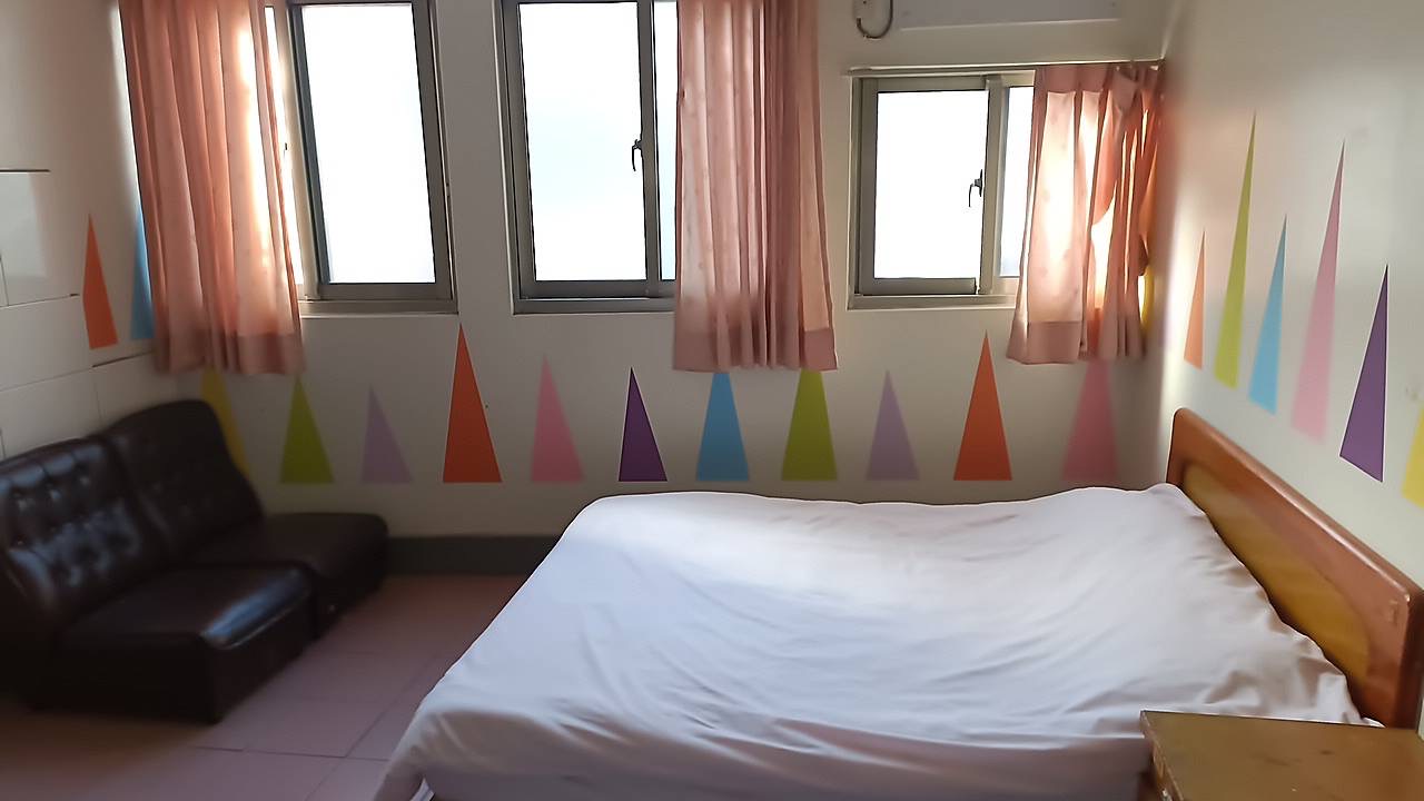 群成旅社-4