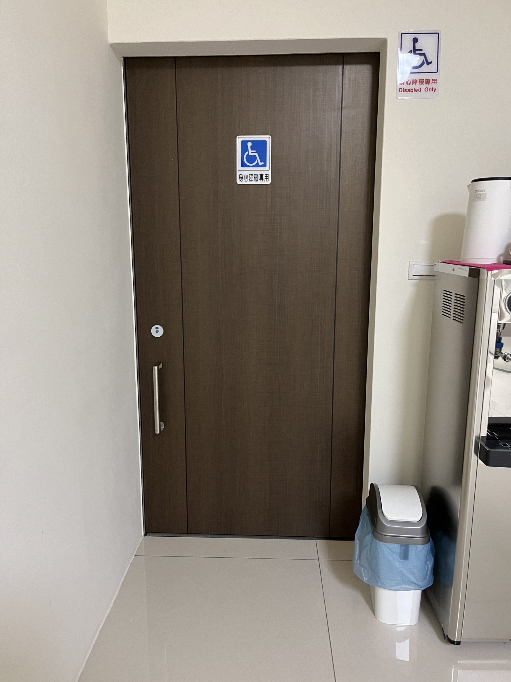 クオミ B&B12