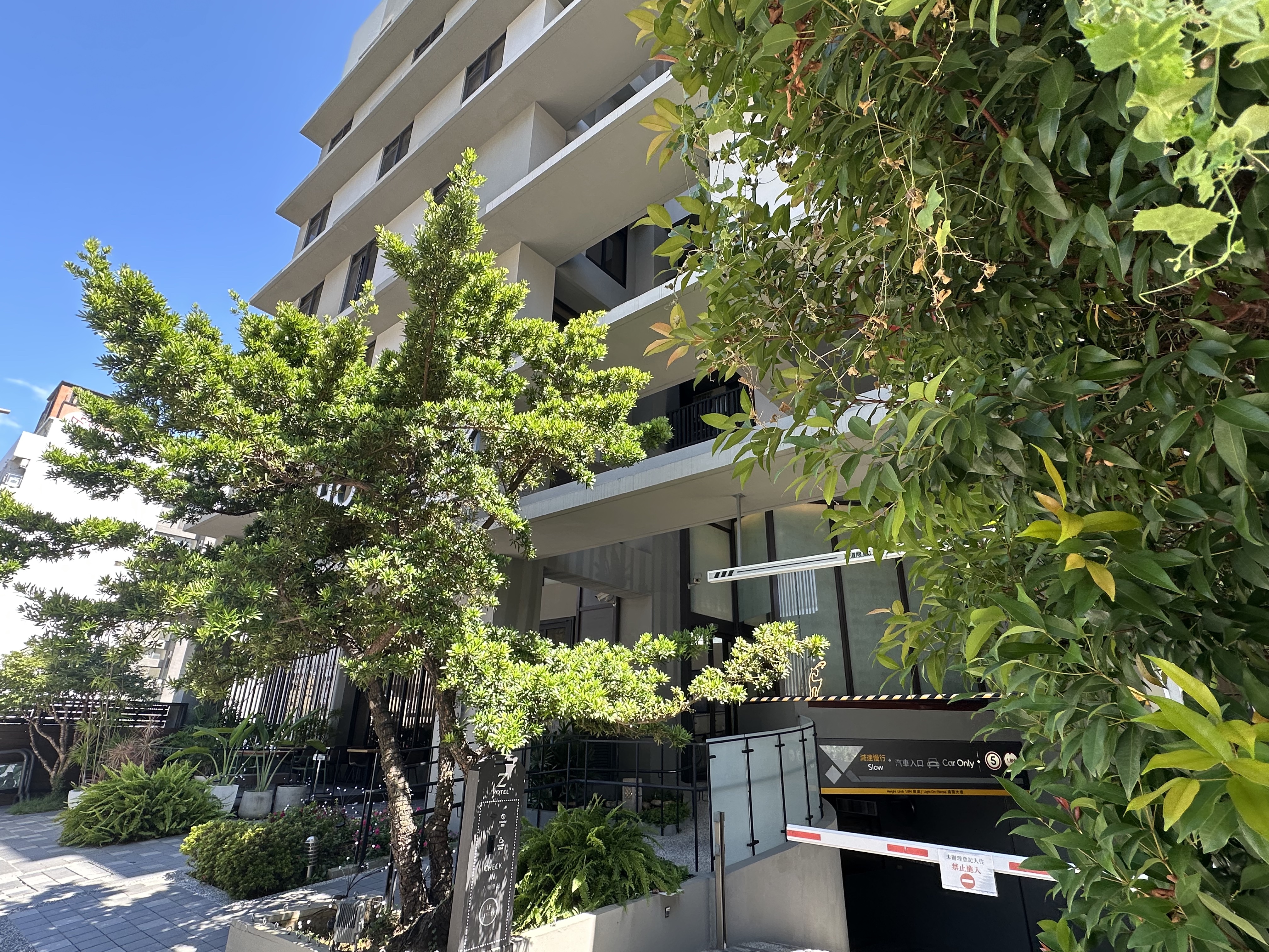 HOTEL Z-3