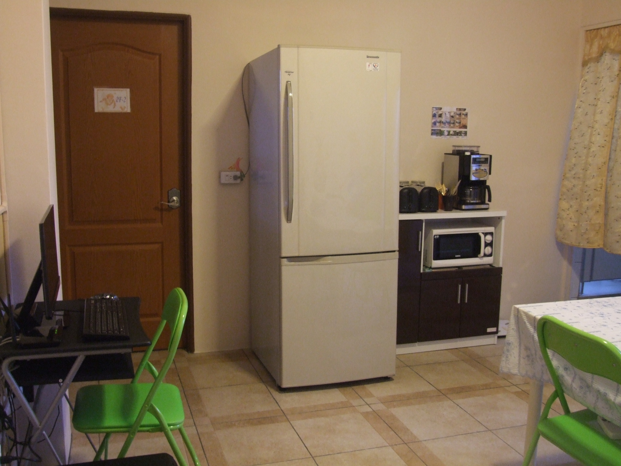 免費提供給住客使用的電腦、冰箱、微波爐、洗衣機……，讓您有在家的感覺。