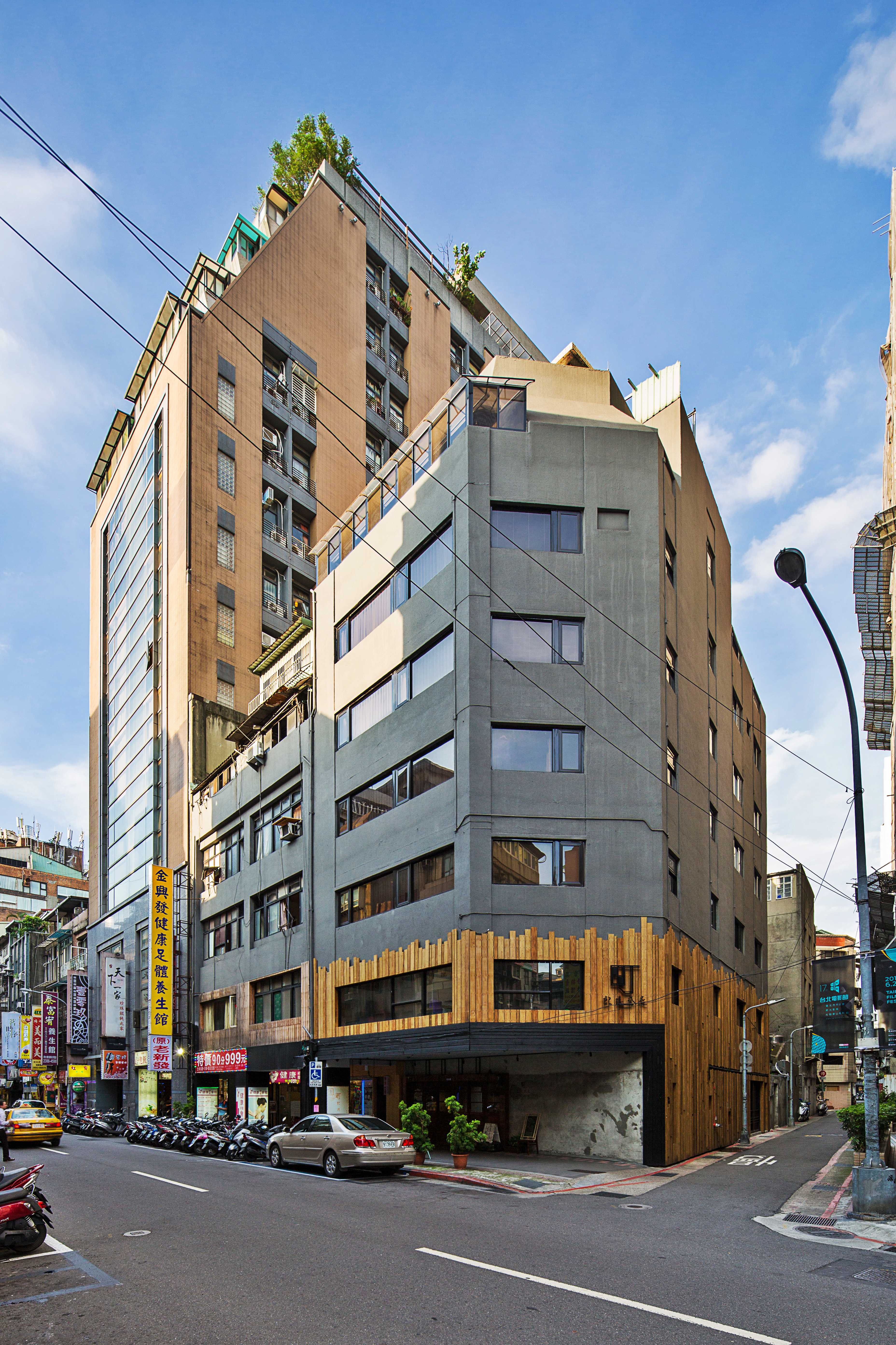 Hotel Building 大樓外觀