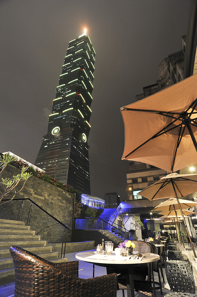 飯店外觀夜景