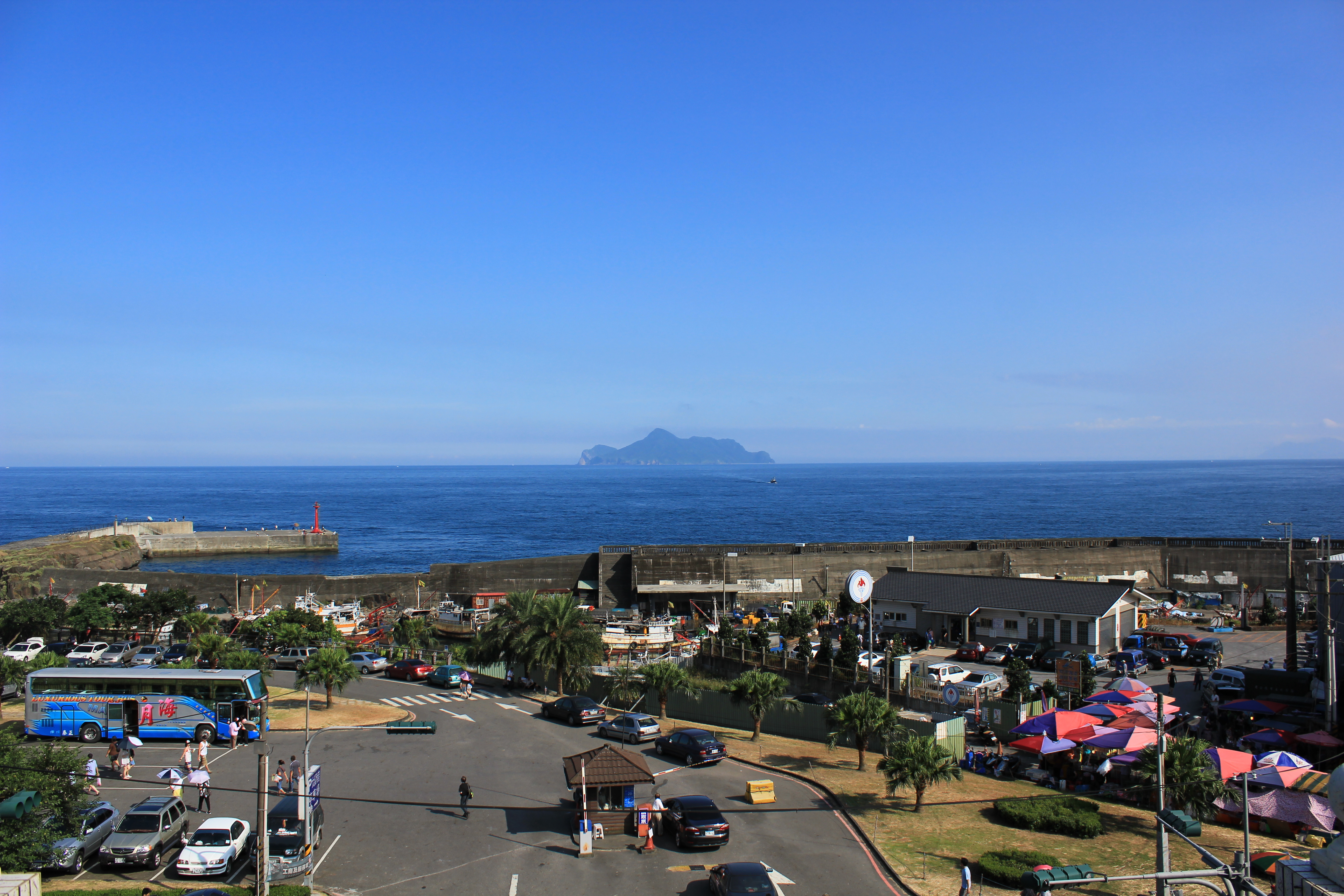 頂樓陽台眺望龜山島